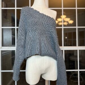She + Sky Off-Shoulder Fuzzy Sweater – M